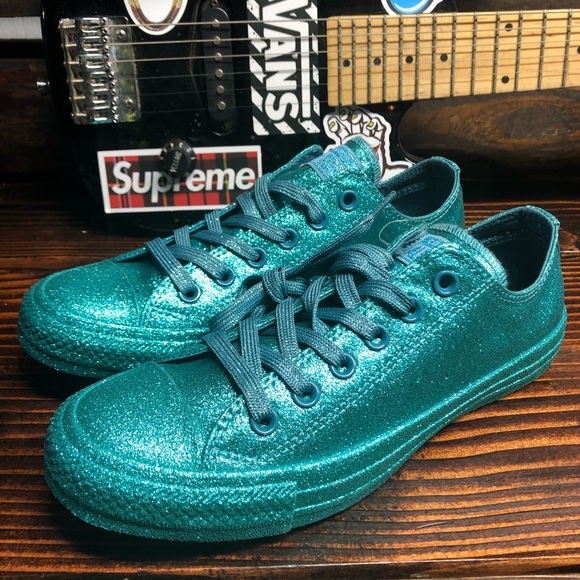 brittany glitter converse